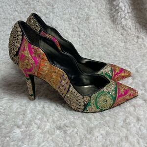 Lfl lust for life  Vintage multi color gold embroidery sequin slip on heels SZ11